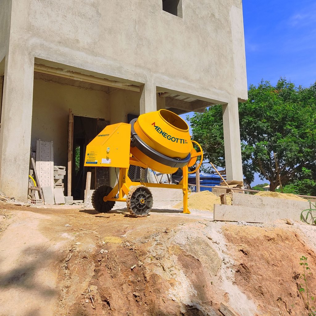 Betoneira Profissional PRO 400 Litros 2CV Menegotti Betoneira Profissional PRO 400 Litros 2CV Menegotti