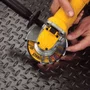 Esmerilhadeira 4.1/2" 900W 220V DWE4120B2B Dewalt